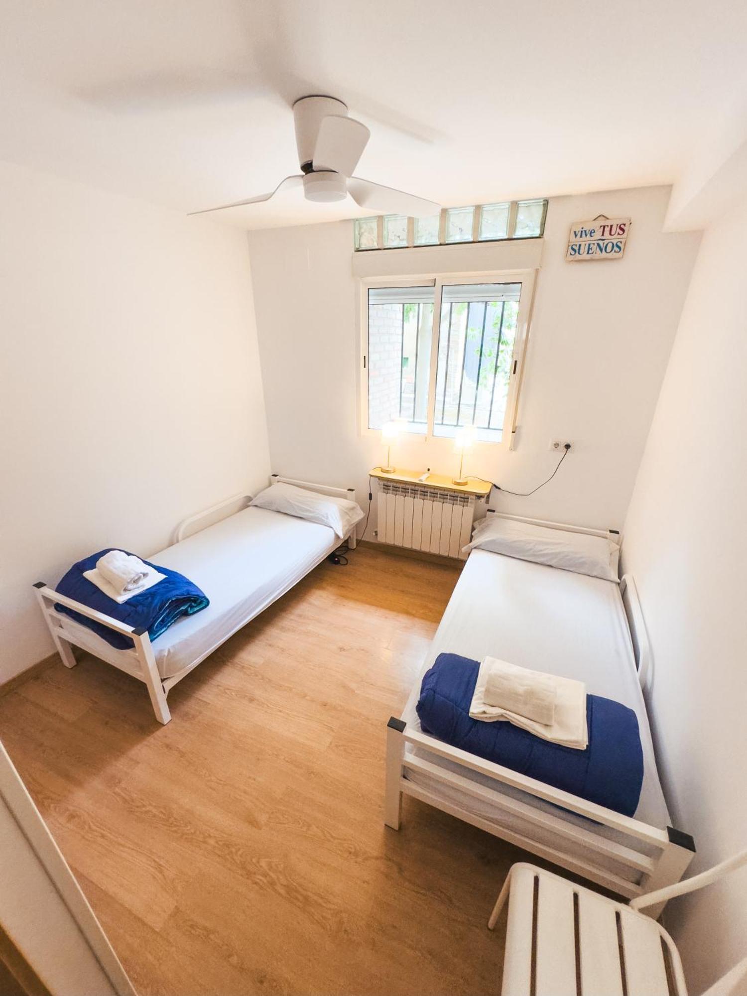 Albergue Estrella Guia ปวนเต ลา เรย์นา ภายนอก รูปภาพ