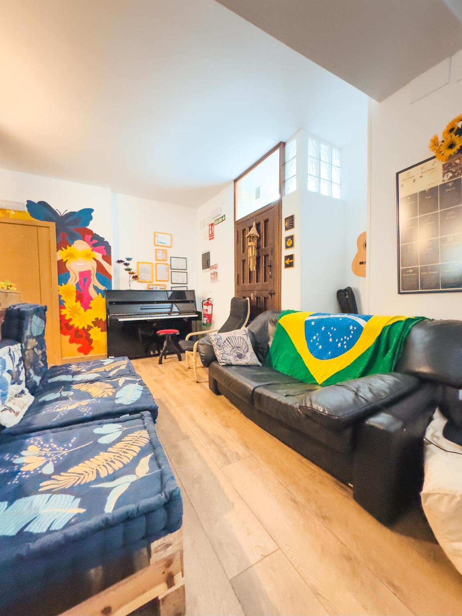 Albergue Estrella Guia ปวนเต ลา เรย์นา ภายนอก รูปภาพ